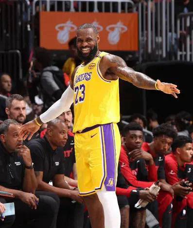 重新评定NBA历史5大天赋怪,文斯卡特落选,詹姆斯排第三,榜首无人能及
